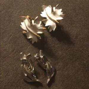 Two pr vintage clip earrings
